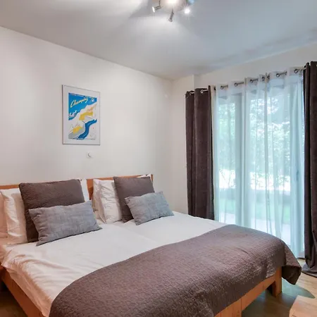 1, Hot Tub And Bbq * 尚佩里