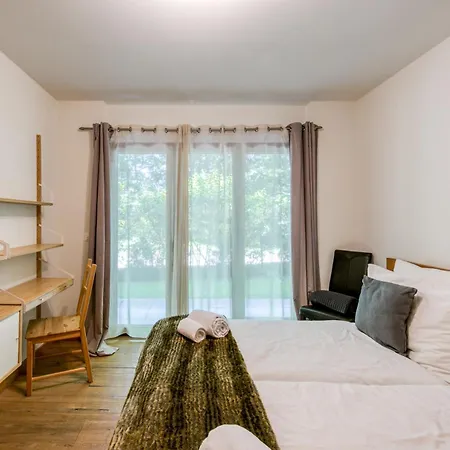 Hot Tub And Bbq Lodge 1 Apartment Champery