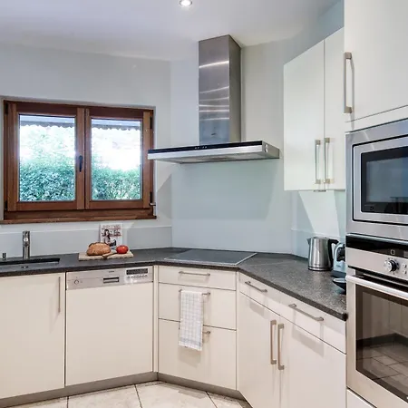 شقة 1, Hot Tub And Bbq